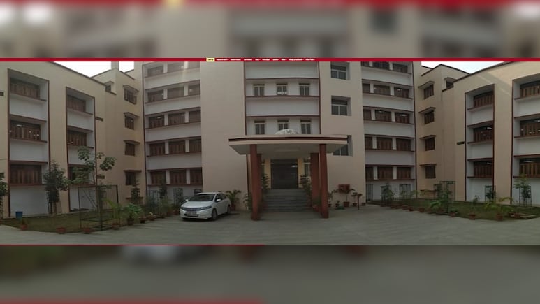 घटना के समय लखनऊ जेल में था.. गिड़गिड़ाता रहा अतीक का बेटा उमर, प्रयागराज कोर्ट ने नहीं दी जमानत-कहा अपराध गंभीर घटना के समय लखनऊ जेल में था.. गिड़गिड़ाता रहा अतीक का बेटा उमर, प्रयागराज कोर्ट ने नहीं दी जमानत-कहा अपराध गंभीर