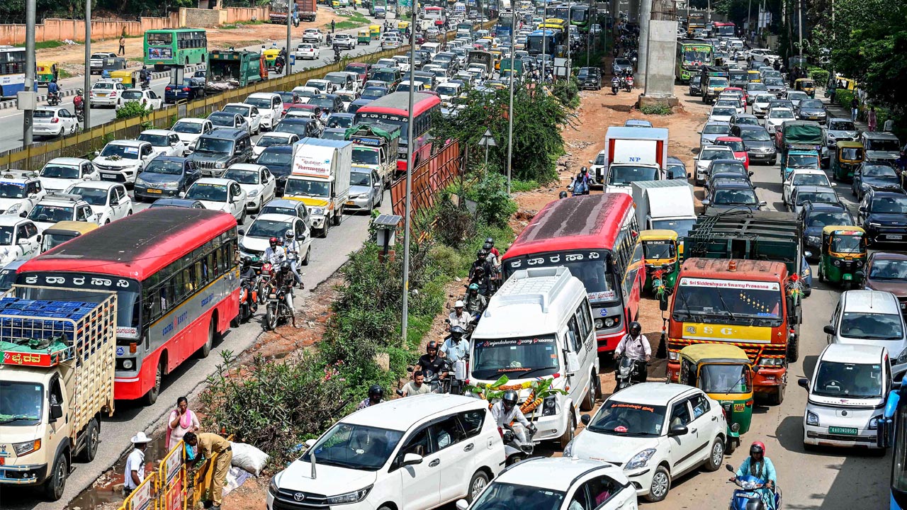 Row Erupts Over Priyank Kharge's "Traffic A Good Problem" Remark In Bengaluru