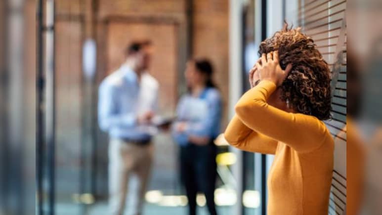 ये तो हद है! 4 मिनट पहले लॉग आउट करने पर HR ने कही ऐसी बात..सुनकर आपको भी आ जाएगा गुस्सा ये तो हद है! 4 मिनट पहले लॉग आउट करने पर HR ने कही ऐसी बात..सुनकर आपको भी आ जाएगा गुस्सा