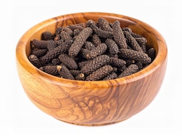 सर्दी-खांसी, डायबिटीज, कमजोरी समेत इन बीमारियों का रामबाण इलाज है पिप्पली, जानें सेवन का सही तरीका