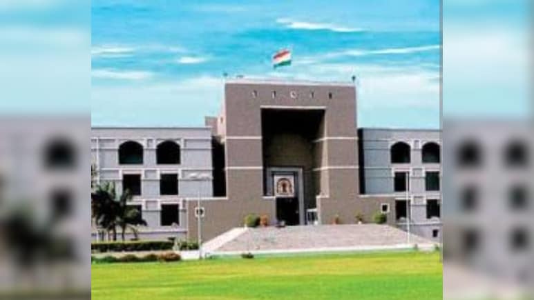 दादा की मौत के बाद घर में मिले ढाई करोड़ रुपये के शेयर सर्टिफिकेट, अब मालिकाना हक के लिए मामला पहुंचा HC दादा की मौत के बाद घर में मिले ढाई करोड़ रुपये के शेयर सर्टिफिकेट, अब मालिकाना हक के लिए मामला पहुंचा HC