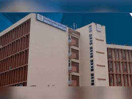 दिल्ली समेत देशभर की ये 22 यूनिवर्सिटी निकलीं फर्जी,  तुरंत चेक करें पूरी लिस्ट