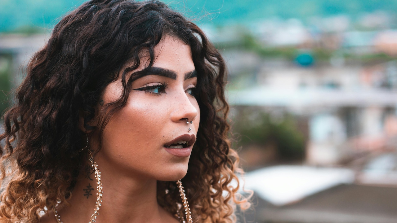 Store earrings properly to maintain their shape Store earrings properly to maintain their shape