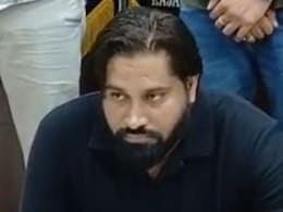 साइबर ठगों को 'बैंक अकाउंट' सप्लाई करता था ये शख्स, भिवाड़ी पुलिस ने किया 122 करोड़ रुपये की ठगी का खुलासा साइबर ठगों को 'बैंक अकाउंट' सप्लाई करता था ये शख्स, भिवाड़ी पुलिस ने किया 122 करोड़ रुपये की ठगी का खुलासा