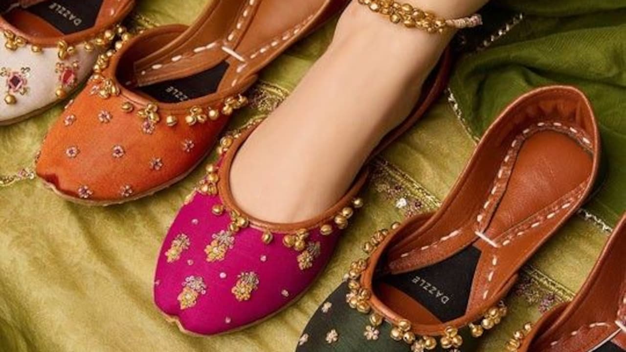 Step Bright This Diwali: Trendy Festive Flats Under ₹199 On Flipkart Big Bang Sale
