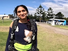 'हास्यजत्रा' फेम प्रियदर्शिनी इंदलकरने विमानातून मारली उडी अन् पुढं जे घडलं..थरारक VIDEO पाहून डोकंच धराल