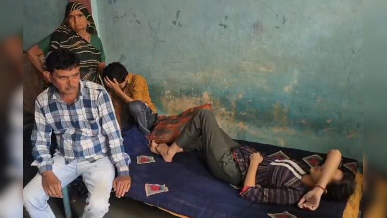 दूषित पानी से फैला संक्रमण! 50 से अधिक लोगों की बिगड़ी तबीयत, नल-जल योजना की पाइपलाइन में फैली गंदगी दूषित पानी से फैला संक्रमण! 50 से अधिक लोगों की बिगड़ी तबीयत, नल-जल योजना की पाइपलाइन में फैली गंदगी