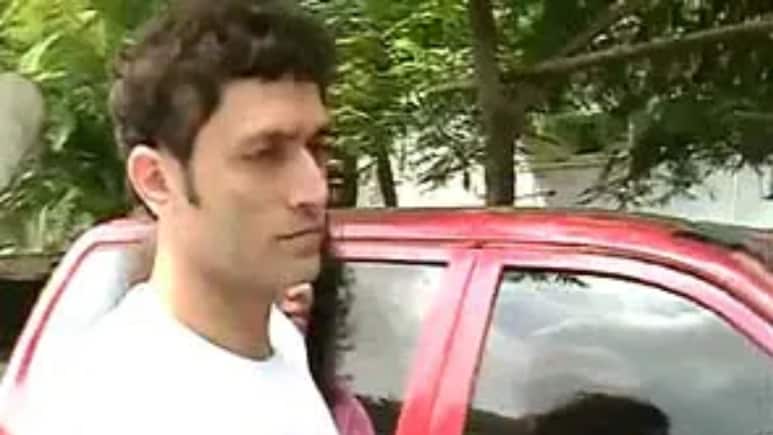 Bollywood Actor: एका घटनेनं होत्याचं नव्हतं झालं! अक्षय-शिल्पासोबत काम केलेला अभिनेता आता कसं जगतोय पाहा Bollywood Actor: एका घटनेनं होत्याचं नव्हतं झालं! अक्षय-शिल्पासोबत काम केलेला अभिनेता आता कसं जगतोय पाहा