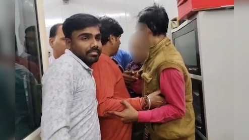 जिला अस्पताल के सिविल सर्जन पर छेड़छाड़ का आरोप, महिला गार्ड ने थाने में की शिकायत