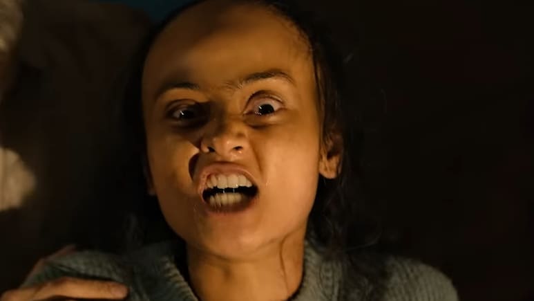 इस हॉरर फिल्म को खरीदने के लिए नेटफ्लिक्स ने की नोटों की बारिश, फिल्म की हीरोइन है दांतों की डॉक्टर इस हॉरर फिल्म को खरीदने के लिए नेटफ्लिक्स ने की नोटों की बारिश, फिल्म की हीरोइन है दांतों की डॉक्टर