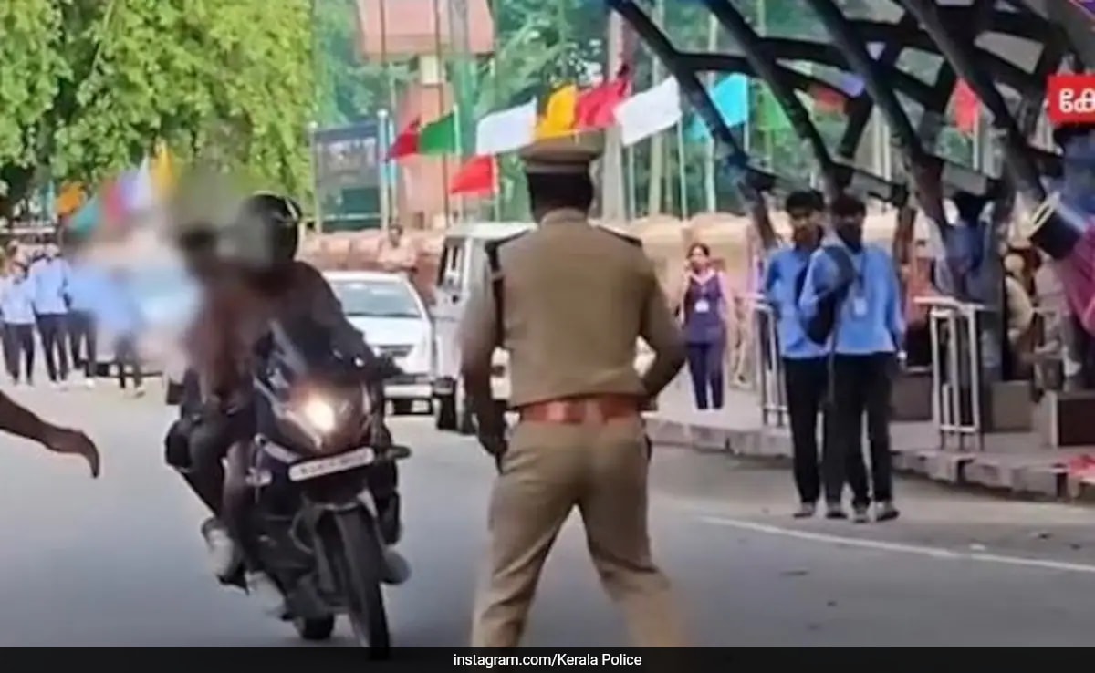 Motorcyclists Detained After Security Breach During President's Route