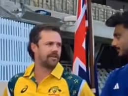 Axar Patel's Priceless Reaction As Australia Star Makes Big Prediction On Virat Kohli, Rohit Sharma Axar Patel's Priceless Reaction As Australia Star Makes Big Prediction On Virat Kohli, Rohit Sharma