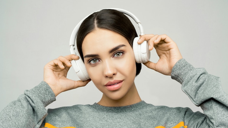 Headphone Under 2000: साउंड क्वालिटी के साथ डिज़ाइन में भी बेस्ट हैं ये हेडफोन, जल्दी करें, मिस न हो जाएं ऑफर्स Headphone Under 2000: साउंड क्वालिटी के साथ डिज़ाइन में भी बेस्ट हैं ये हेडफोन, जल्दी करें, मिस न हो जाएं ऑफर्स