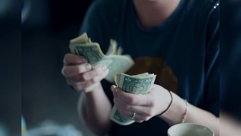 From Splurge To Save: Why No-Spend November Is The Post-Festive Detox You Need