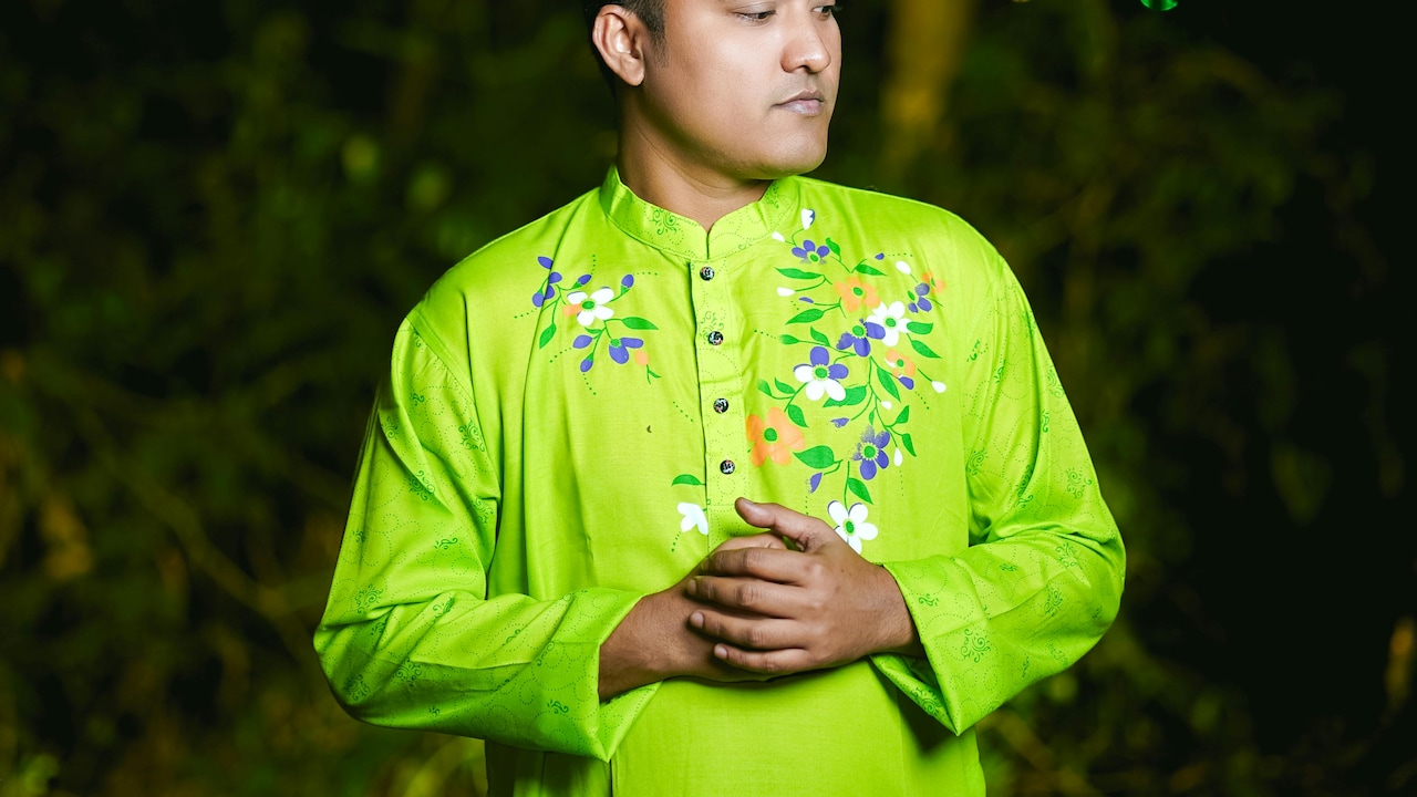 Drape yourself in stylish silhouettes with these green kurtas for men