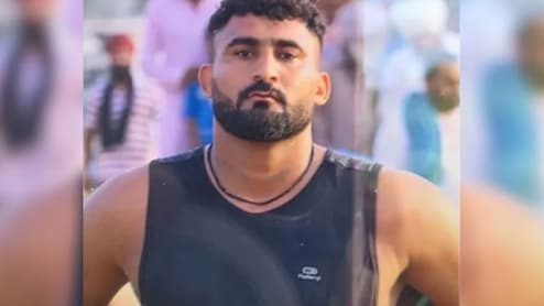 Crime News :  भरदिवसा प्रसिद्ध कबड्डीपट्टूची गोळ्या झाडून हत्या! मित्रांच्यासोबत गेला अन् नको ते घडलं..