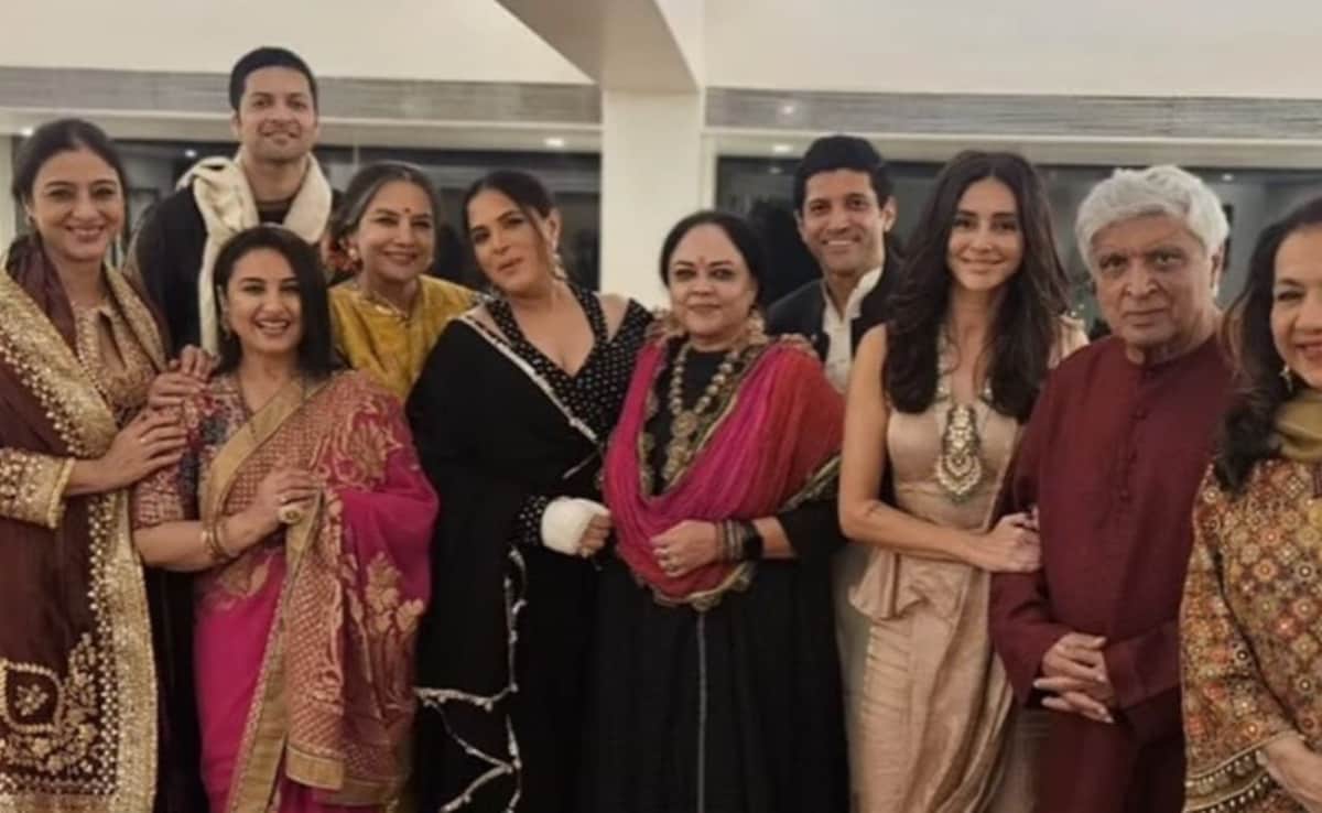 Diwali celebration at Shabana Azmis home. Photo: Shabana Azmi/ Instagram Diwali celebration at Shabana Azmis home. Photo: Shabana Azmi/ Instagram