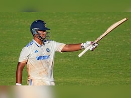 Vaibhav Suryavanshi: 4 छक्के, 9 चौके, 93 रन... वैभव सूर्यवंशी ने रणजी में काटा गदर, बाल-बाल बचा 38 साल पुराना रिकॉर्ड