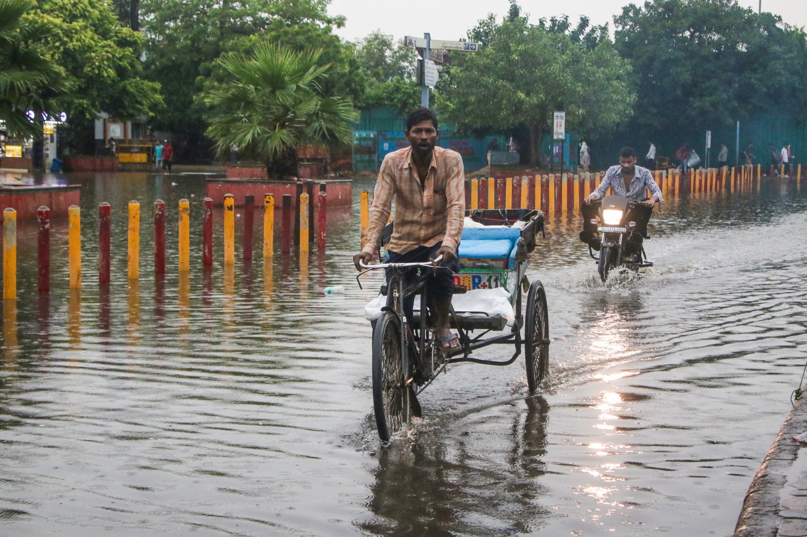 क्या दशहरे पर भी बरसेंगे बादल? IMD ने क्या बताया,  जानिए किस राज्य में कैसा रहेगा मौसम