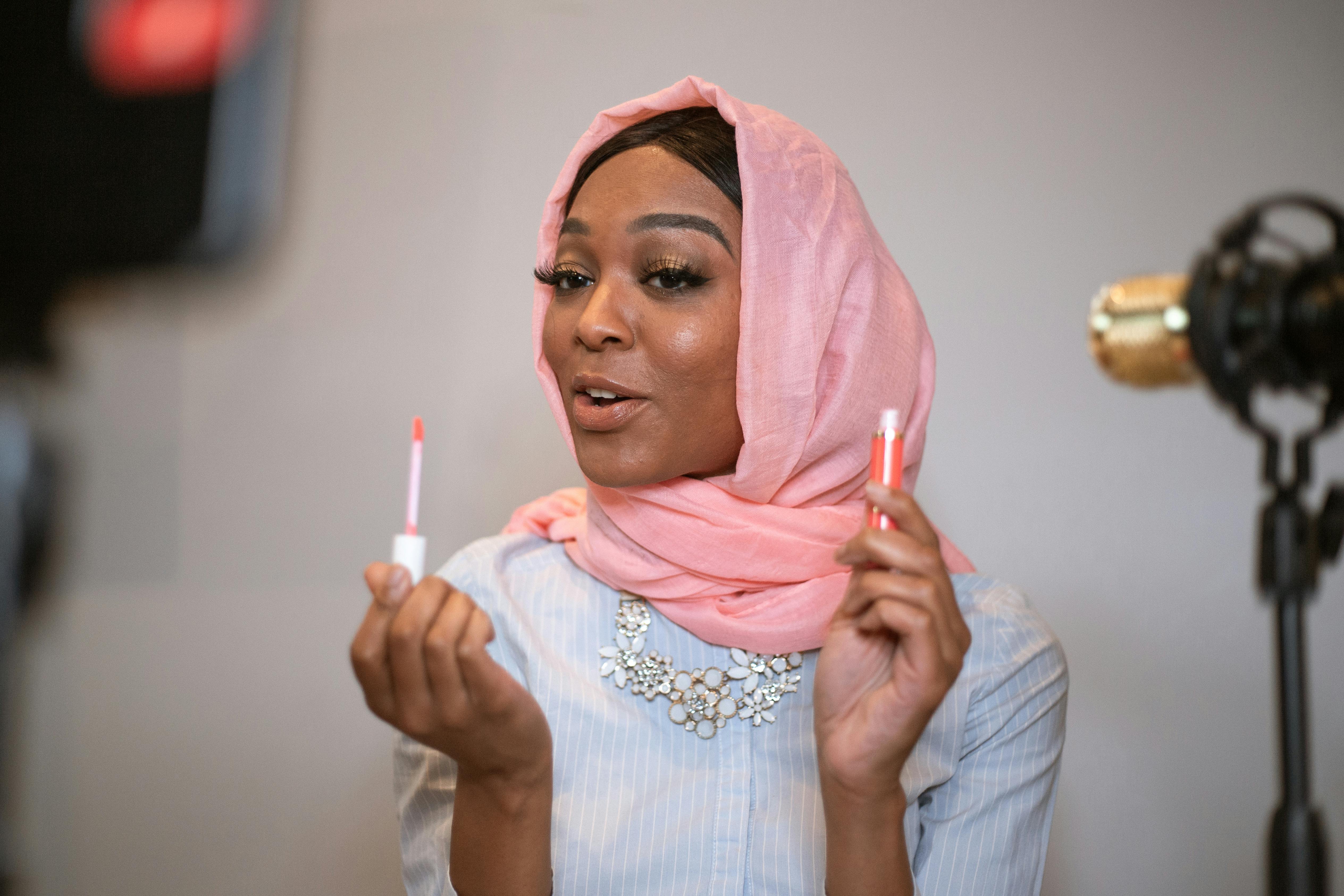 Best Lip Gloss Shades: Look Flawless In Every Light | Day And Night