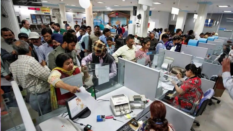 Bank Holidays In December 2025: Banks To Remain Shut For 13 Days Across States, Full List