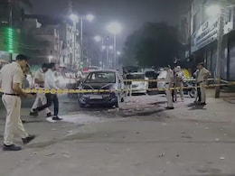 गोलियों की तड़तड़ाहट से थर्राया राजधानी दिल्ली! हत्या और लूट के आरोपी मिस्बाह की 15 गोलियां मारकर हत्या गोलियों की तड़तड़ाहट से थर्राया राजधानी दिल्ली! हत्या और लूट के आरोपी मिस्बाह की 15 गोलियां मारकर हत्या