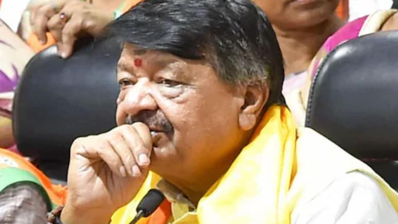 मंत्री कैलाश के बयान पर घमासान, कांग्रेस नेता बोले- काननू बना दें, कपड़ों का डिजाइन भी बता दें, किसने क्या कहा मंत्री कैलाश के बयान पर घमासान, कांग्रेस नेता बोले- काननू बना दें, कपड़ों का डिजाइन भी बता दें, किसने क्या कहा