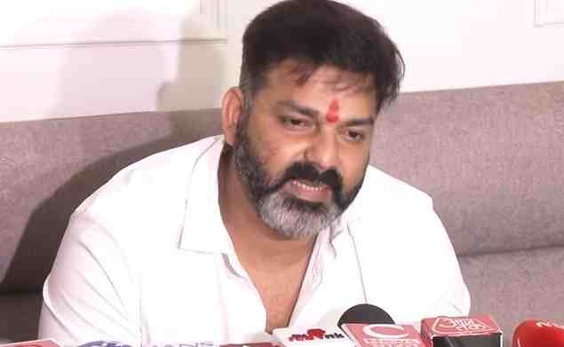 बिहार चुनाव: पावर स्टार पवन सिंह का टिकट फंसा, अब BJP बना रही दूसरी रणनीति