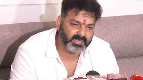 बिहार चुनाव: पावर स्टार पवन सिंह का टिकट फंसा, अब BJP बना रही दूसरी रणनीति
