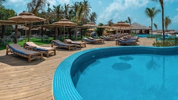 "Corporate <i>Majdoori</i> To Maldives Vibes": Viral Hotel Review Strikes A Chord With Internet