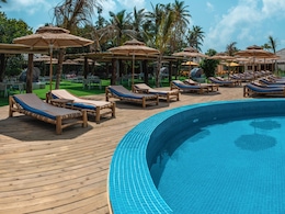 "Corporate <i>Majdoori</i> To Maldives Vibes": Viral Hotel Review Strikes A Chord With Internet "Corporate <i>Majdoori</i> To Maldives Vibes": Viral Hotel Review Strikes A Chord With Internet