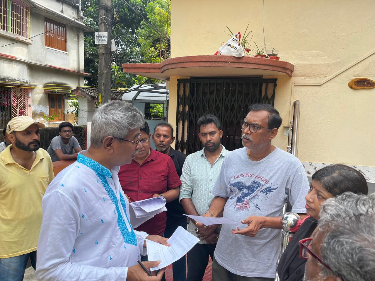 Trinamool, BJP Outreach Amid 'Panic Suicides' Over Bengal Voter List Revision