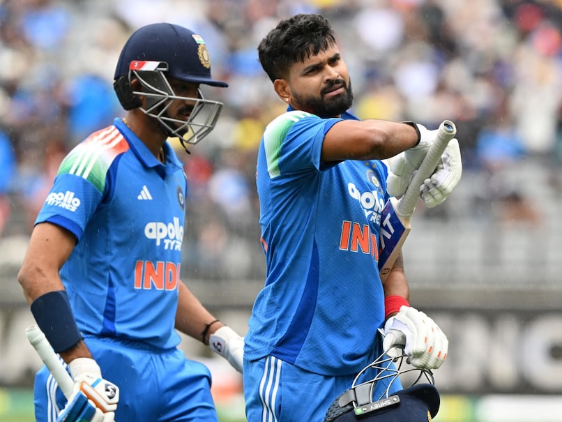 IND vs AUS Live Score, 1st ODI: India Pin Hopes On Shreyas Iyer After Virat Kohli, Rohit Sharma Flopshow; Total 30 Overs Cut Due To Rain