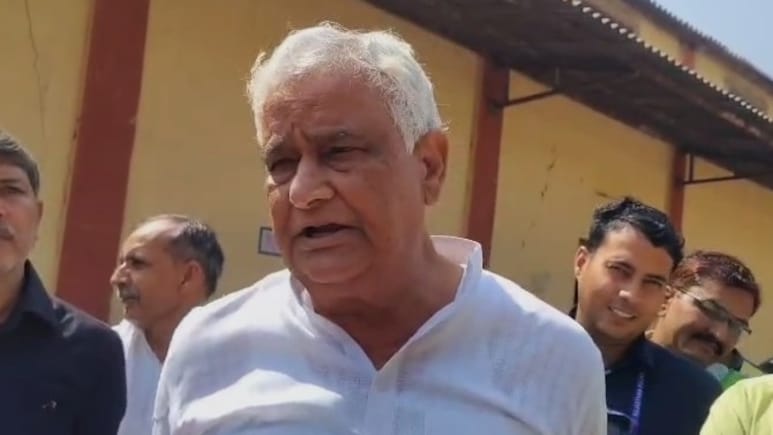 एक्शन मोड में दिखे मंत्री किरोड़ी लाल मीणा, बीजों में मिलावट और प्रतिबंधित कीटनाशक गोदामों पर मारा छापा