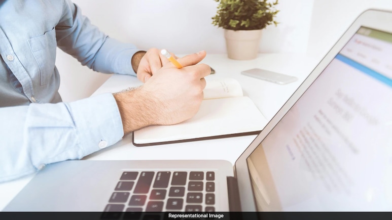 Techie Gets Salary Hike Just Four Months After Joining Company, Internet Stunned Techie Gets Salary Hike Just Four Months After Joining Company, Internet Stunned