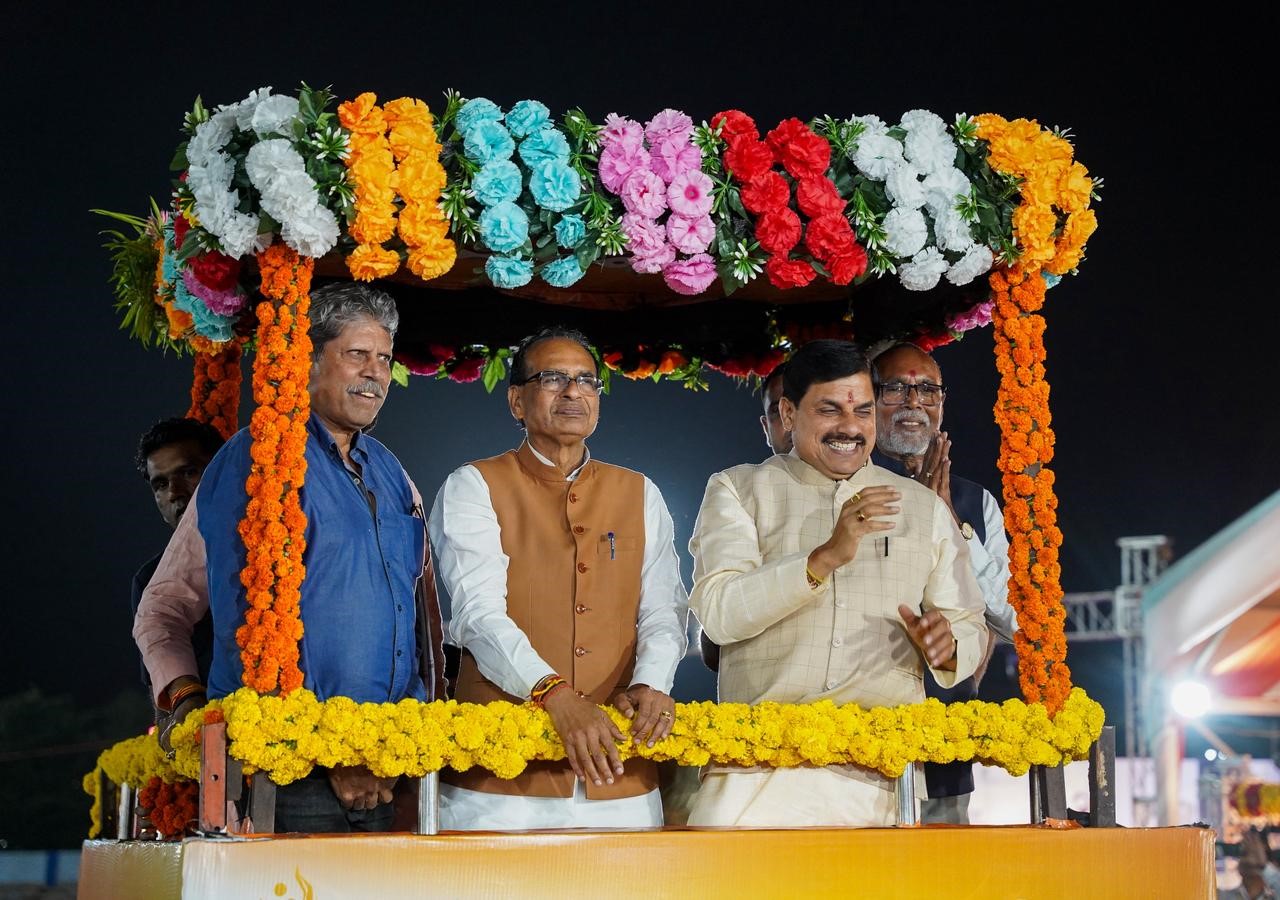 जब छोटा था, सोचता था क्या खेलों को इज्जत मिलेगी: विदिशा में कपिल देव