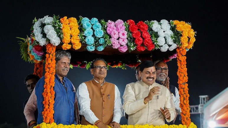 जब छोटा था, सोचता था क्या खेलों को इज्जत मिलेगी: विदिशा में कपिल देव जब छोटा था, सोचता था क्या खेलों को इज्जत मिलेगी: विदिशा में कपिल देव