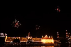 Amritsar's Golden Temple Beautifully Illuminated With Lights On Diwali & Bandi Chhor Diwas Amritsar's Golden Temple Beautifully Illuminated With Lights On Diwali & Bandi Chhor Diwas