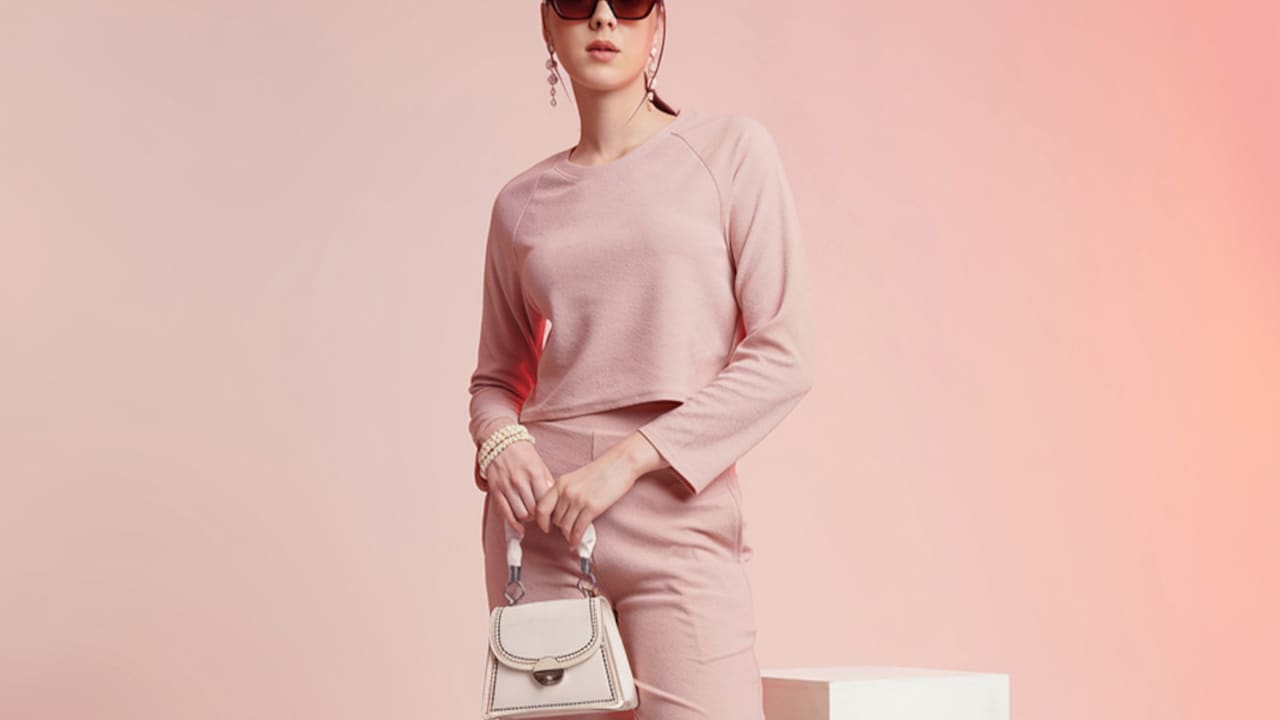 Style In The Storm: What To Wear On Rainy Days Without Losing Your Edge Style In The Storm: What To Wear On Rainy Days Without Losing Your Edge