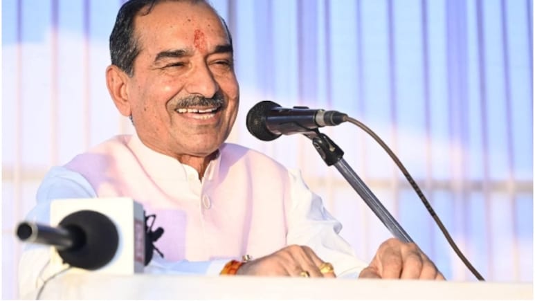 Anta By Election: बीजेपी ने क्यों दिया मोरपाल सुमन को टिकट? मदन राठौड़ ने खोला 'सर्वे' का राज! Anta By Election: बीजेपी ने क्यों दिया मोरपाल सुमन को टिकट? मदन राठौड़ ने खोला 'सर्वे' का राज!