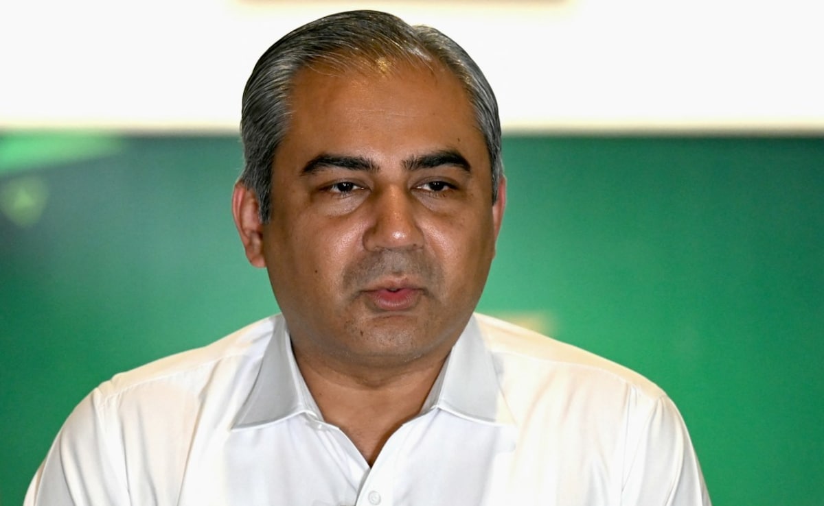 'पेट्रोल शॉर्टेज लीग' ...PSL में नहीं दिखेंगे दर्शक, PCB के फैसले का बना मजाक, सोशल मीडिया पर मीम्स की बरसात