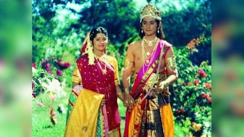 श्री कृष्णा की 'राधा' की 10 फोटो, 22 साल बाद भी उतनी ही खूबसूरत, आखिरी देख बोलेंगे- टीवी की मधुबाला यही है