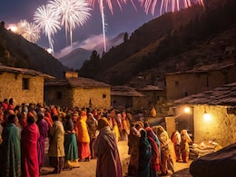 Diwali Tradition: 'या' गावात दिवाळीमध्ये असते स्मशान शांतता, काय आहे शेकडो वर्षांची भीतीदायक पंरपरा? Diwali Tradition: 'या' गावात दिवाळीमध्ये असते स्मशान शांतता, काय आहे शेकडो वर्षांची भीतीदायक पंरपरा?