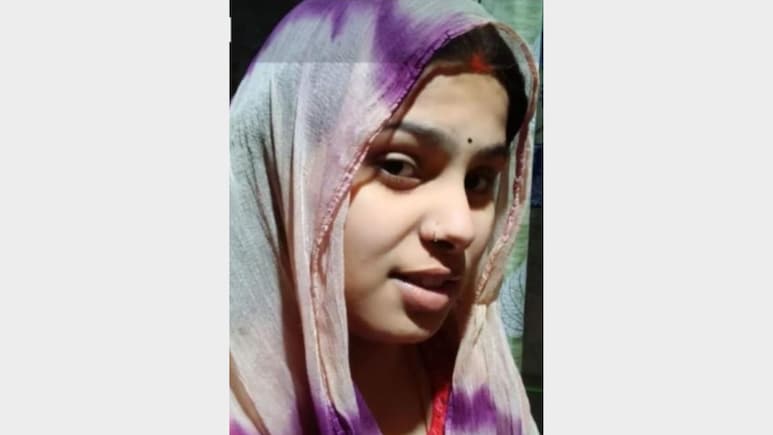 UP Man Drowns Sister Over Affair, Sits Next To Body, Then Calls Cops
