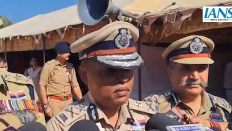 जम्मू में विदेशी आतंकी बड़ी चुनौती! पुलिस रोज चला रही 125 से अधिक तलाशी अभियान जम्मू में विदेशी आतंकी बड़ी चुनौती! पुलिस रोज चला रही 125 से अधिक तलाशी अभियान