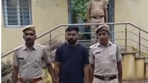 फर्जी दिव्यांग प्रमाण पत्र से बना ग्राम विकास अधिकारी गिरफ्तार, दो साल से कर रहा था नौकरी; मेडिकल जांच में खुली पोल