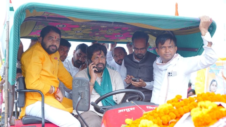 Bachchu Kadu: 'देवभाऊंचा मार्ग बंद केला, आता रेल्वे बंद पाडू!' बच्चू कडूंच्या आंदोलनाने नागपुरात अलर्ट Bachchu Kadu: 'देवभाऊंचा मार्ग बंद केला, आता रेल्वे बंद पाडू!' बच्चू कडूंच्या आंदोलनाने नागपुरात अलर्ट