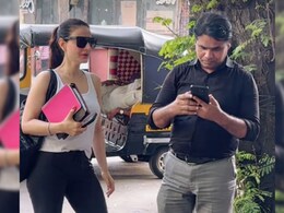 VIDEO: आधी सेल्फी मागितली, मग फोनमध्ये बघत बसला; फॅनचा अमिषा पटेलसोबतचा व्हिडीओ व्हायरल