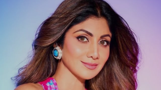 Shilpa Shetty Is “Abs-olutely Committed” To Core Workout, Here’s Why You Should Too