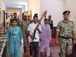 DGN डिवीजन के नागेश, जैनी और मनीला ने किया आत्मसमर्पण, कई मुठभेड़ में थे शामिल, 300000 रुपये का था इनाम